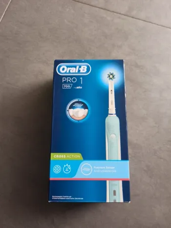 Neuf Brosse à dents électrique pro séries 1 ORAL-B Neuve