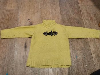 Pull col montant fait main jaune Moutarde 3 ans