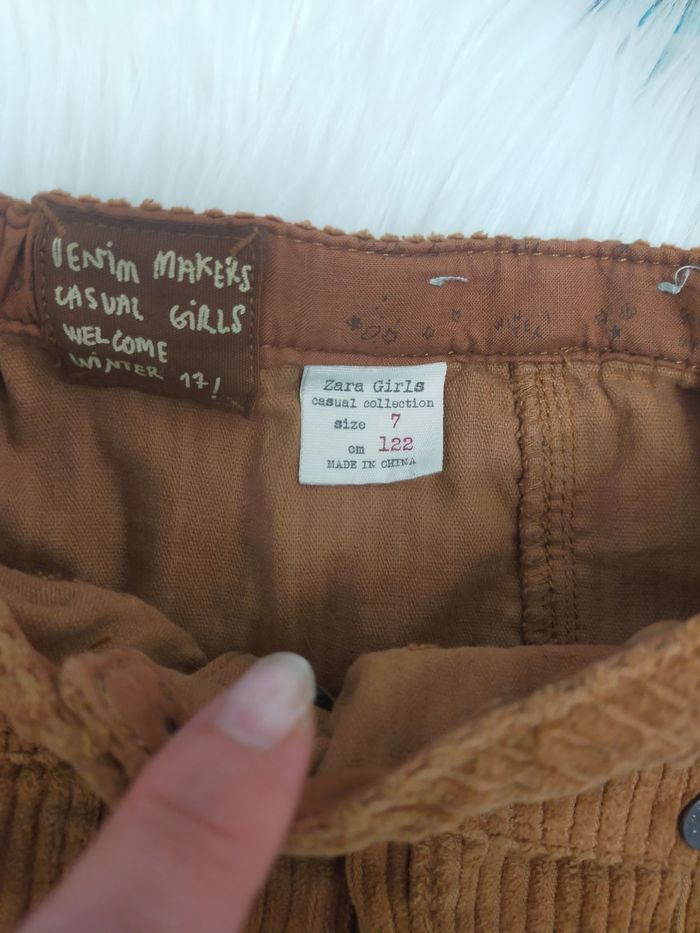 Jupe en velours Zara taille 7 ans neuf - photo numéro 2