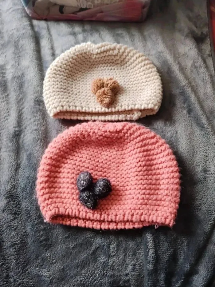 Bonnets laine fille 2/ 3 ans