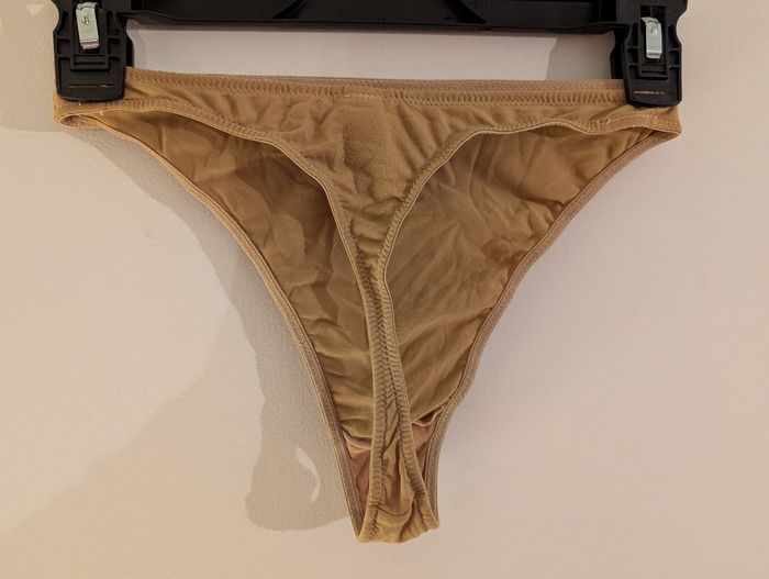 Joli string Etam camel - photo numéro 2