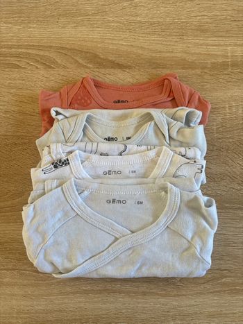 Lot de 4 bodies manches longues - 6 mois
