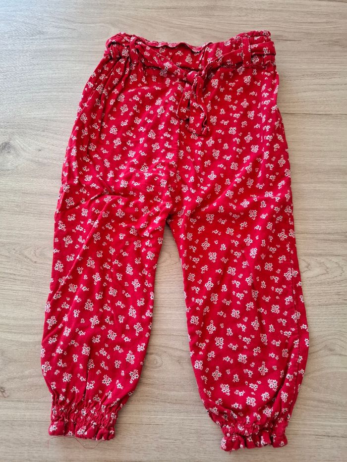 Pantalon fleurie kiabi 36 mois