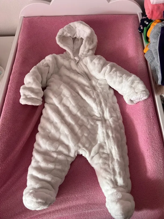 Combinaison taille 3 mois