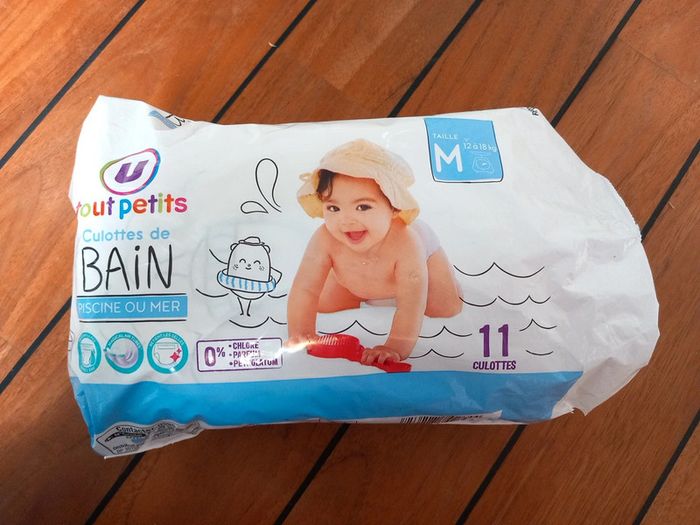 Couches culotte de piscine