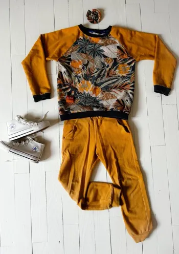 Ensemble sweat jogging et noeud créa 7 ans