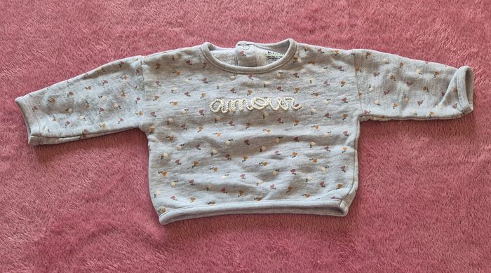 Petit pull gris 1 mois