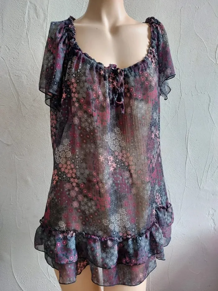 Tunique légère à motifs fleuris