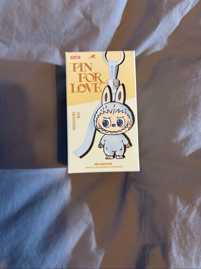 Lot de 2 single box Popmart The Monsters Labubu Pin For Love - photo numéro 8