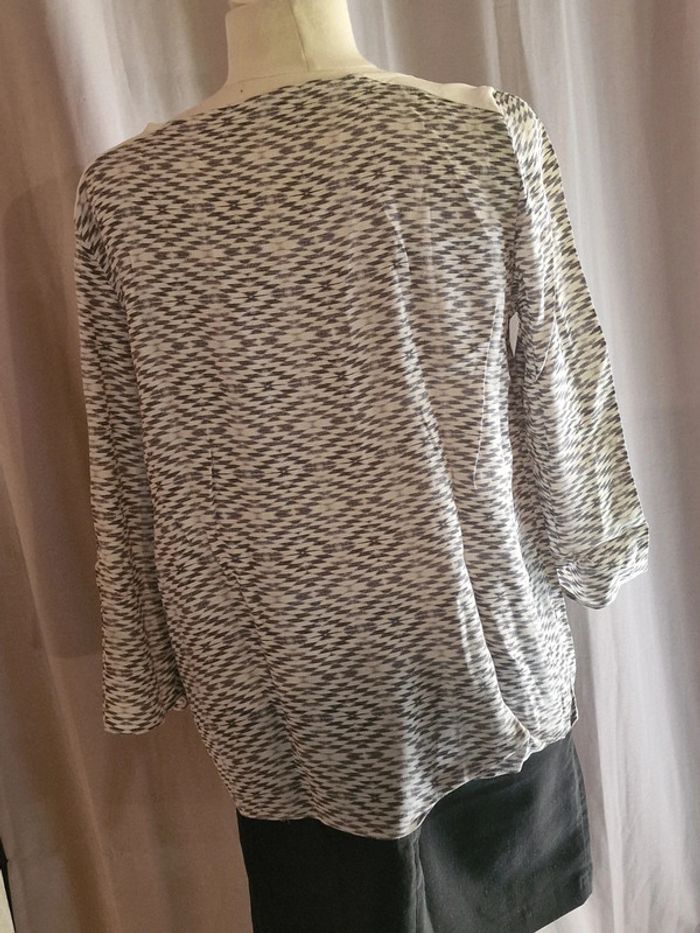 Blouse blanche et grise - photo numéro 4