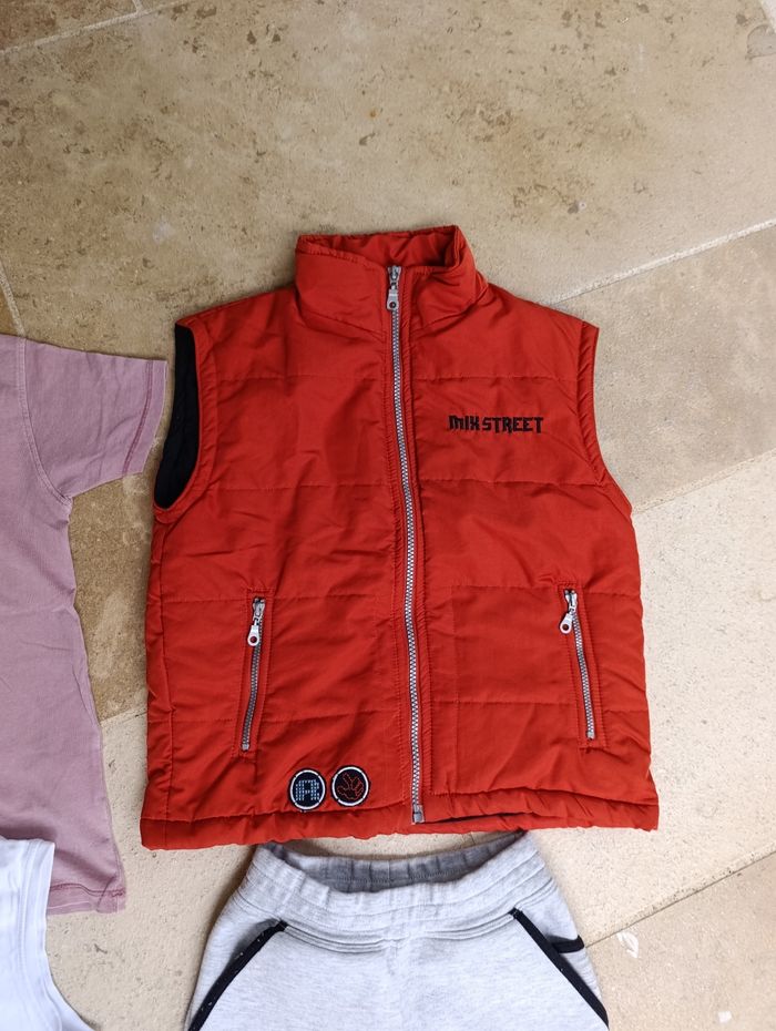 Lot vêtements garçon 8 ans - photo numéro 3