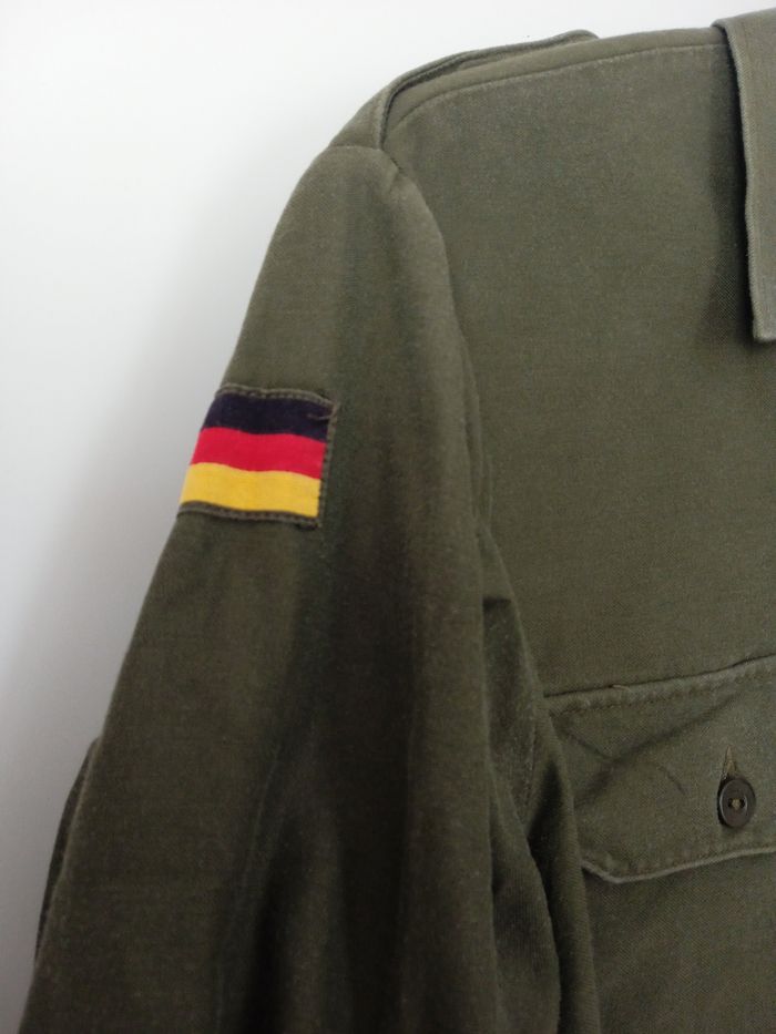 Véritable chemise armée Allemande 41-42 - photo numéro 3