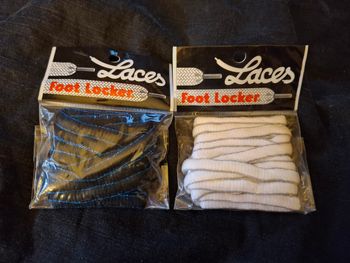 Lot 2 paires de lacets neuf