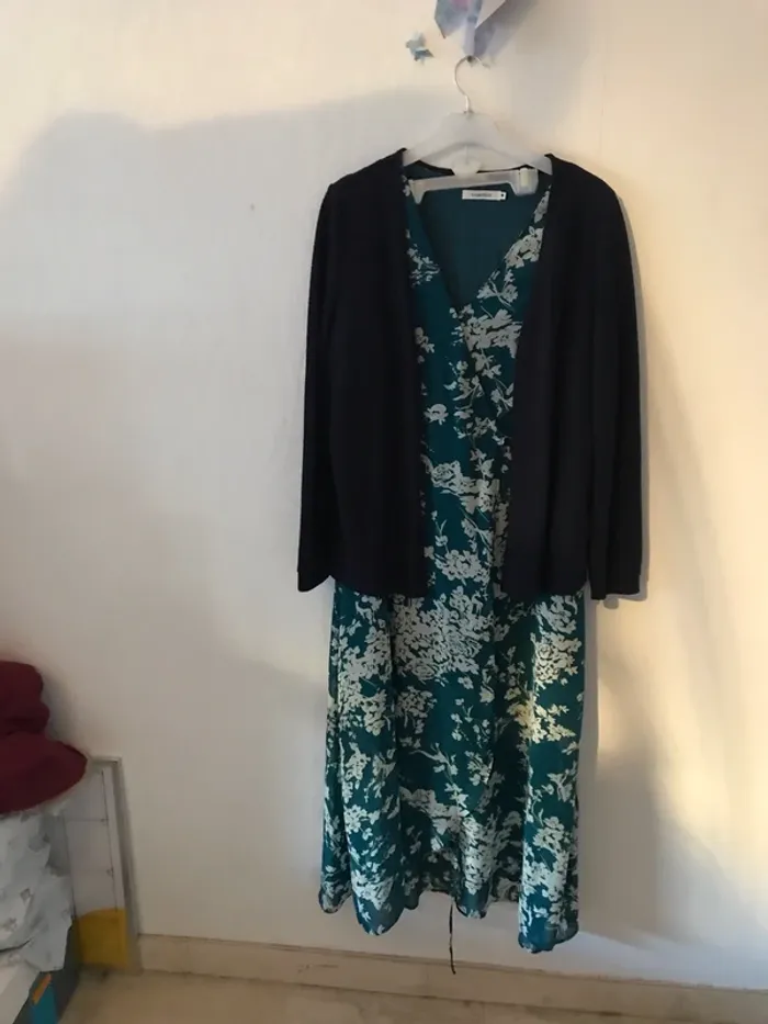 Robe et gilet lookiero - photo numéro 2
