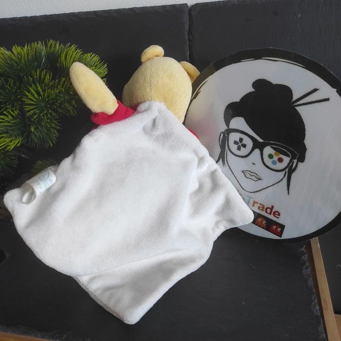 Doudou plat Winnie l'ourson étoiles Disney baby pooh's toy box Jaune Rouge - photo numéro 2