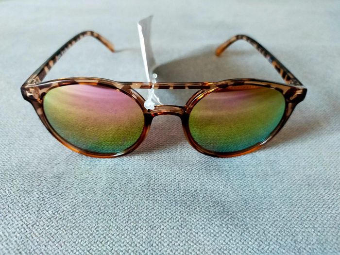 Lunettes de soleil miroir multicolores écaille - photo numéro 3