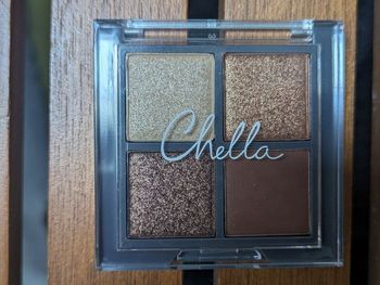 Palette fards à  paupière fête Chella format voyage