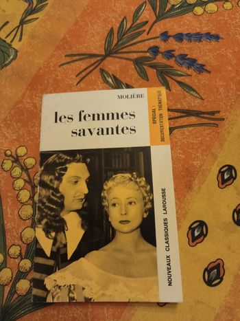 Livre les femmes savantes
