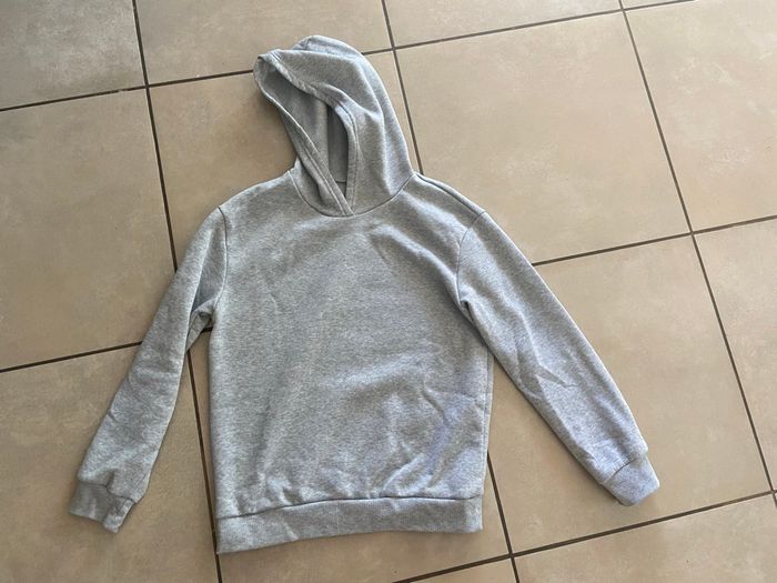 Sweat Shein 12/13 ans - photo numéro 2