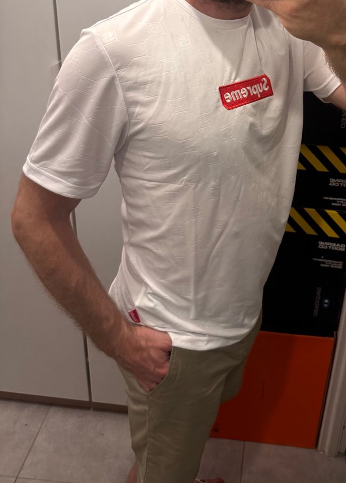 T-shirt manches courtes homme neuf SUPREME taille L - photo numéro 5