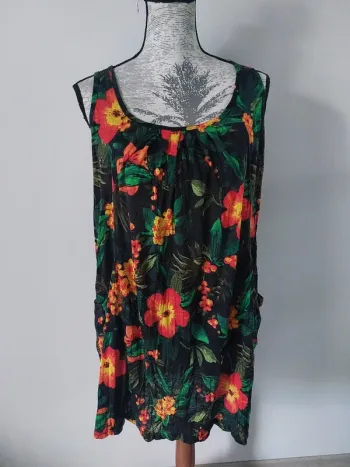 Haut fantaisie à fleurs