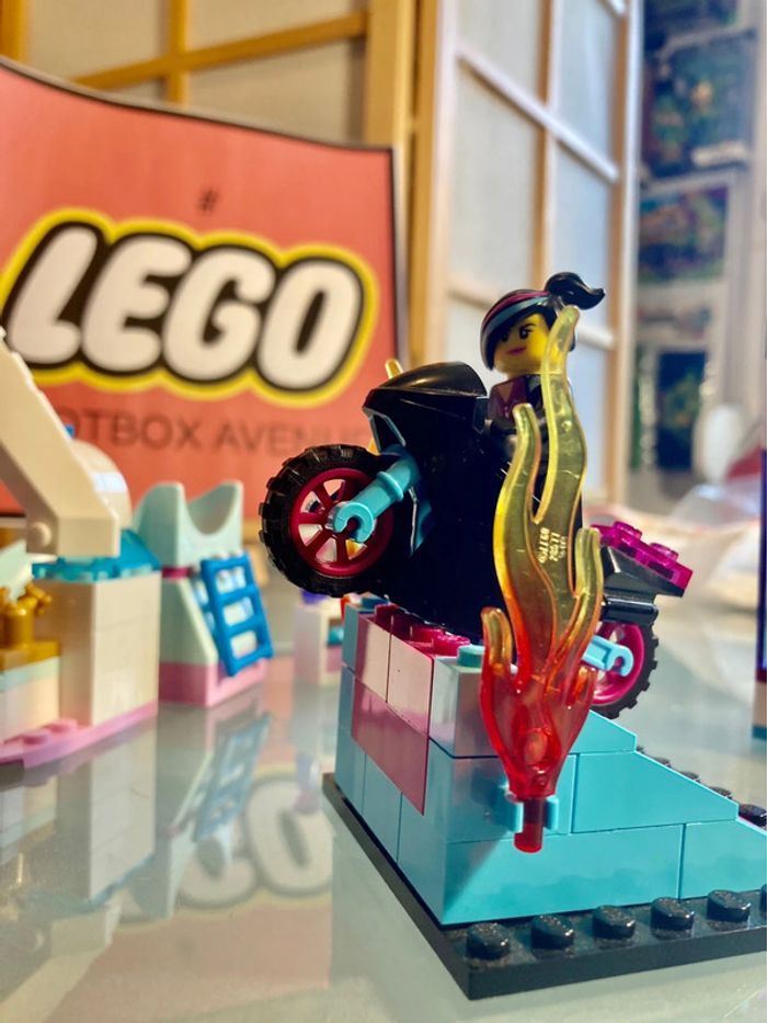 LEGO : Set 70833 The LEGO Movie 2 : La boîte à construction de Lucy - photo numéro 4