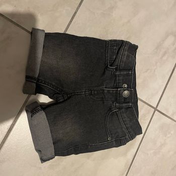 Short 3ans