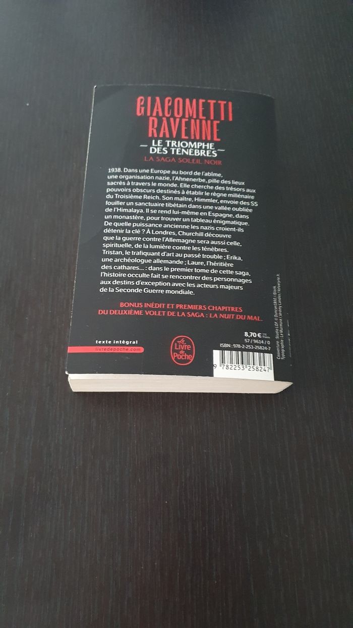 Le triomphe des ténèbres - photo numéro 2