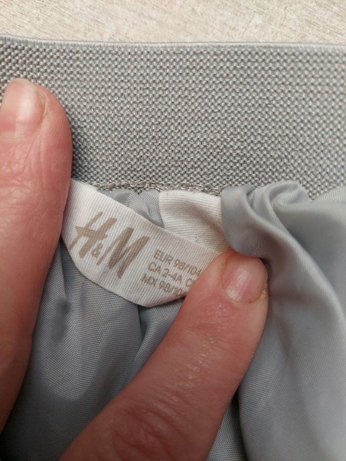 Jupe fille h&m t 2 4 ans - photo numéro 2