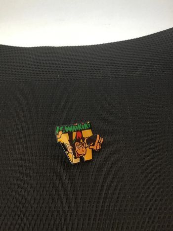 Pin’s LC Waikiki vintage singe