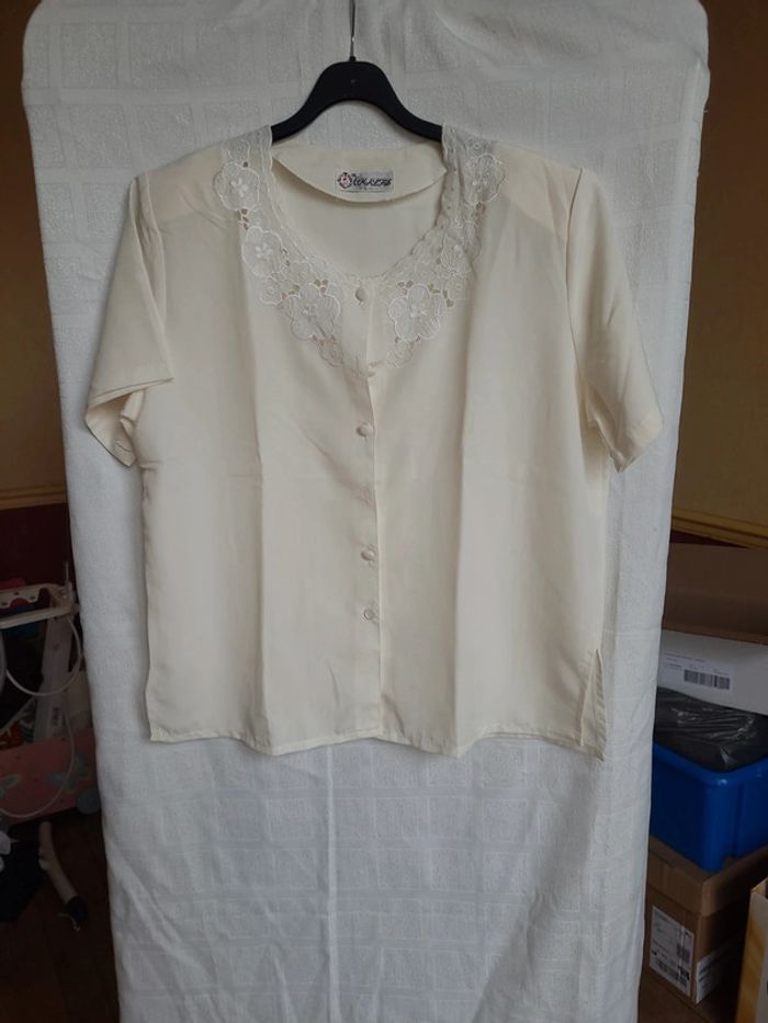 blouse vintage avec broderie taille 42