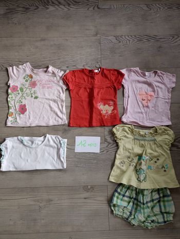Lots de tee shrit taille 12 mois