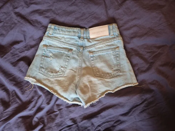 Short en jean zara 6ans - photo numéro 2