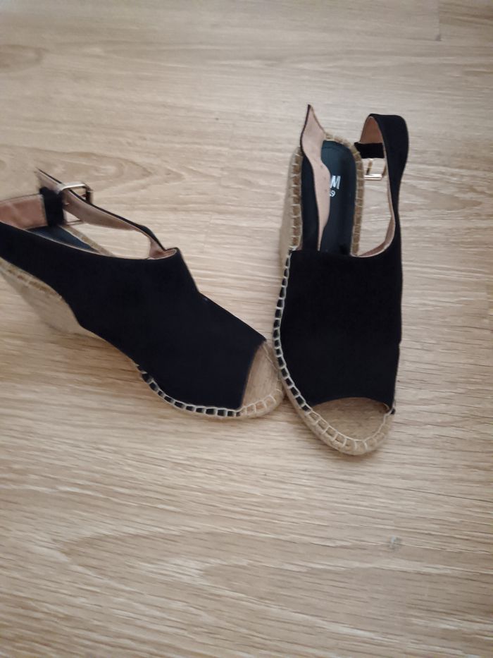 Sandales compensées