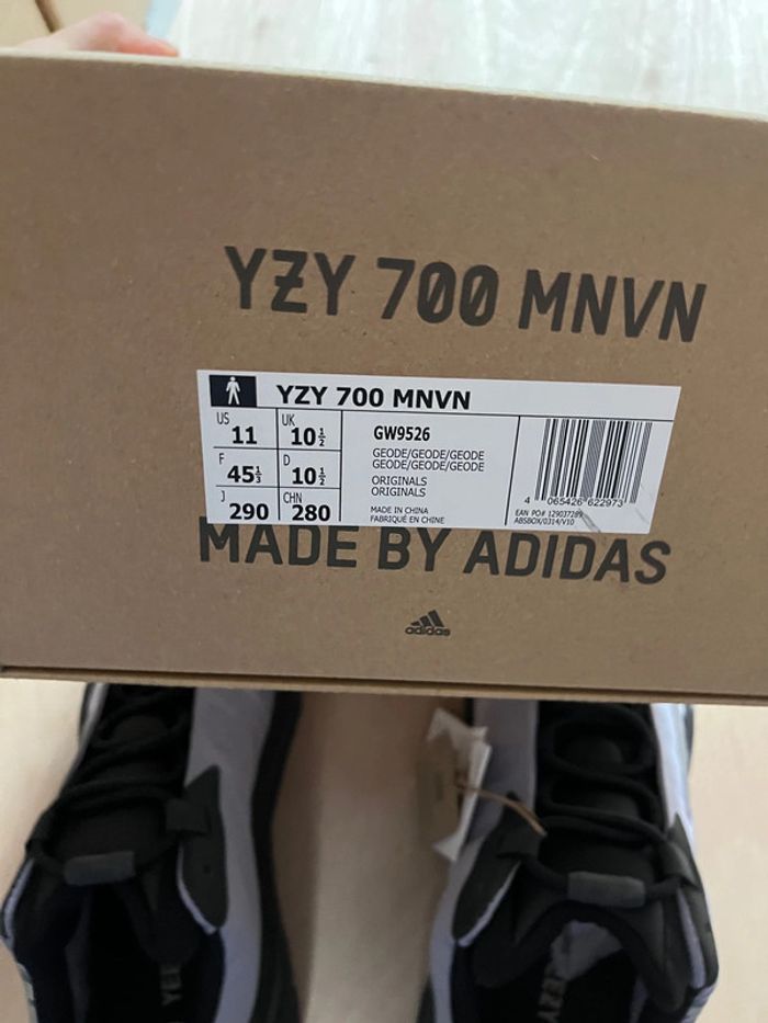 Yeezy Boost 700 Mnvn 45,5 - photo numéro 6
