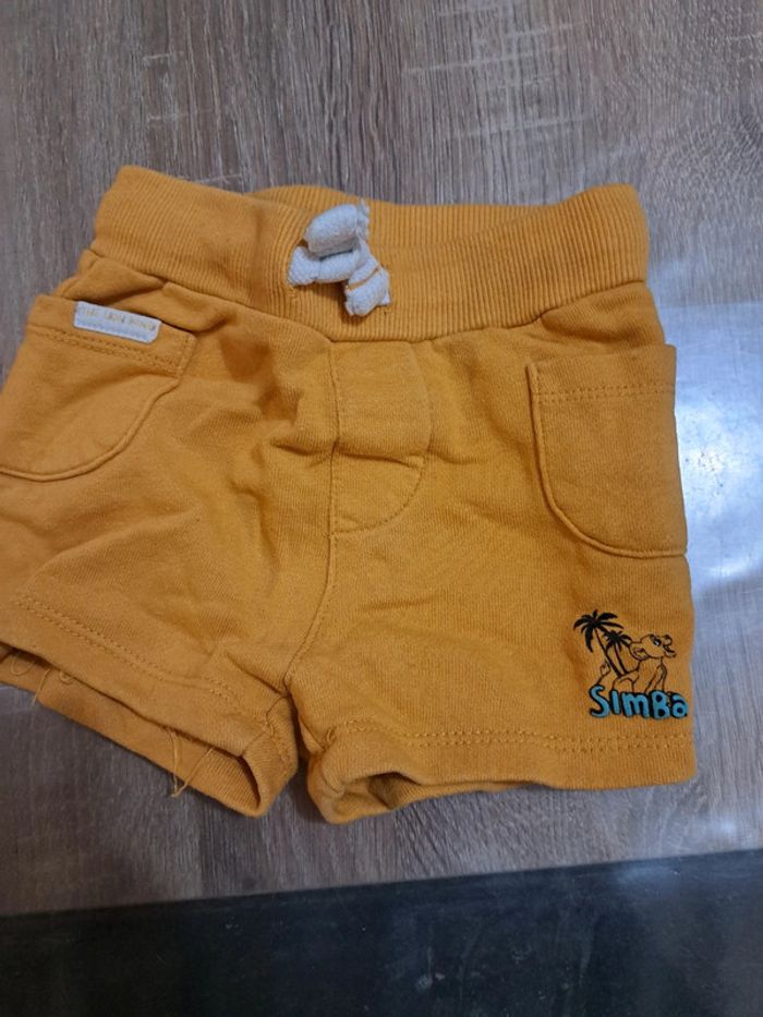 Short jaune Simba roi lion 9 mois