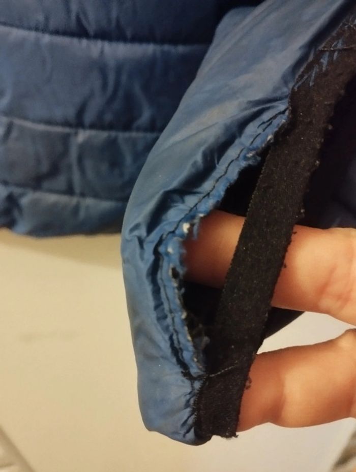 Doudoune légère bleu/noir 12-13 ans - photo numéro 4