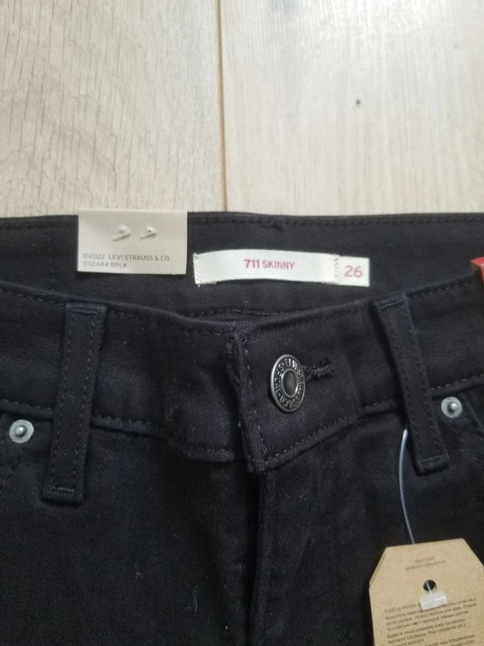Jeans levi's 711 skinny W26L30 - photo numéro 4