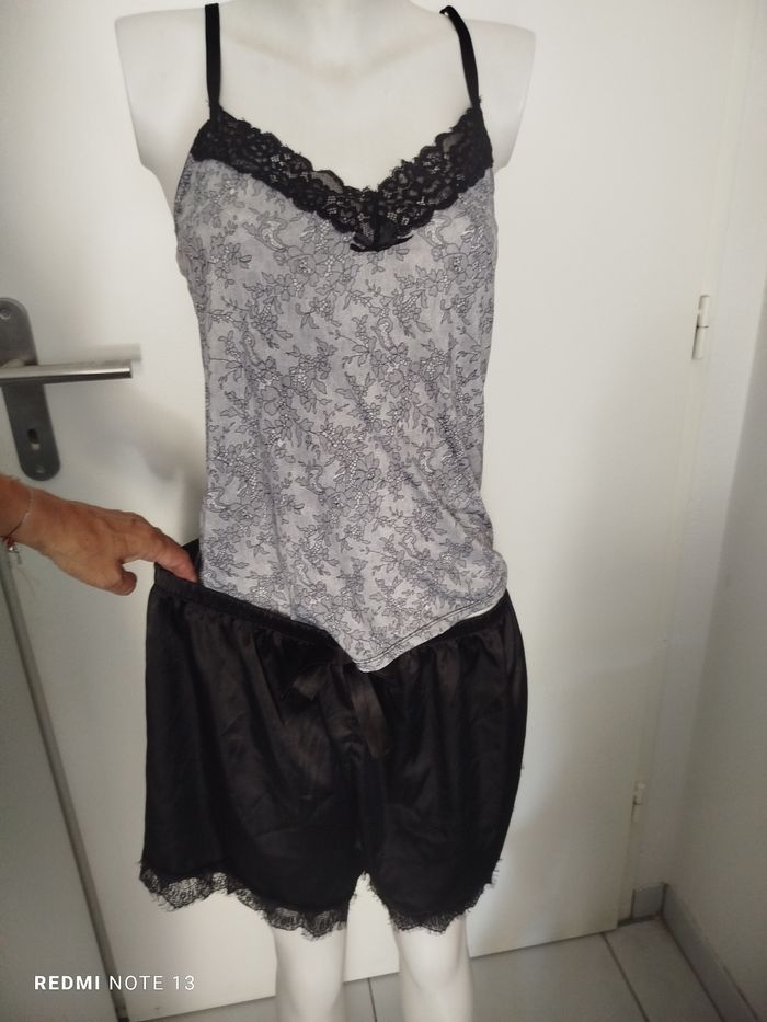 #kytieXLfemme. Débardeur taille XL et short taille XXL