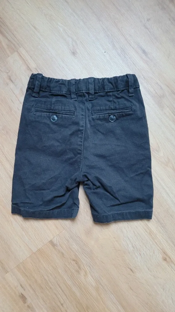 Short chino noir - photo numéro 3