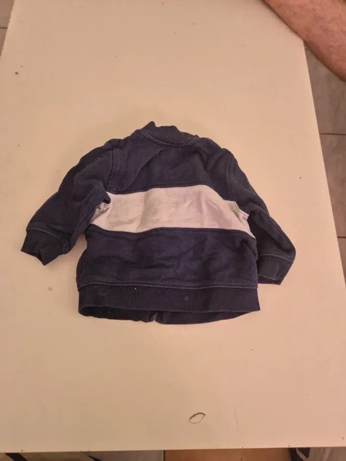 Gilet zippé 6 mois - photo numéro 3