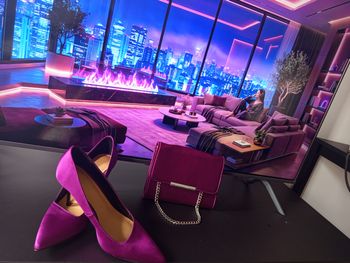 Escarpins violet satiné confortable avec semelles gel avant-pied