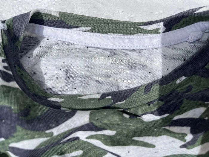 T shirt militaire primark 6-7 ans taille 122 - photo numéro 4