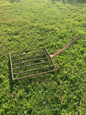 Ancien gril à viande