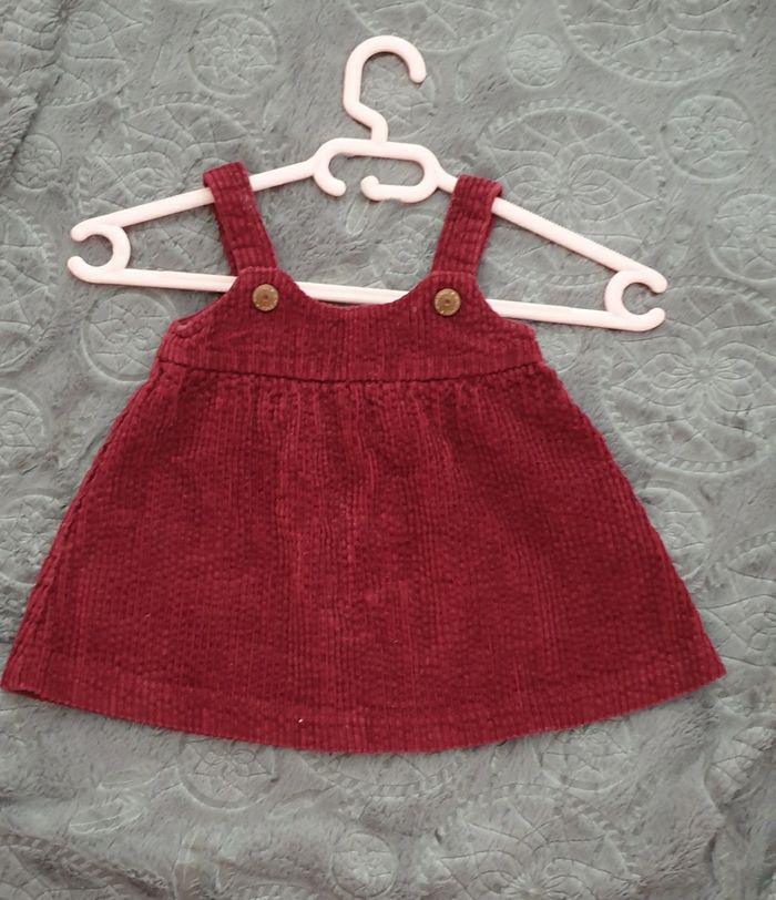 Lots 2 robes et barboteuse