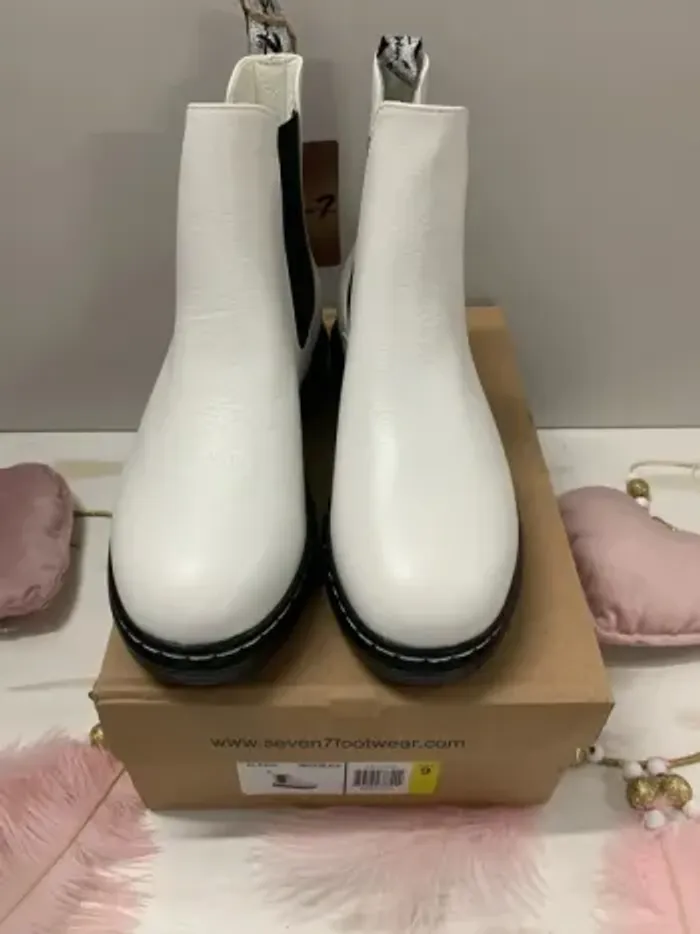 Boots Femme (neuf) Taille 41 - photo numéro 3