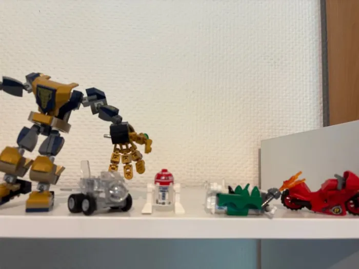 Attention ne pas acheter l annonce. Authentiques legos montés - photo numéro 3