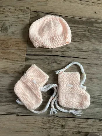Ensemble gilet Bonnet chaussons
