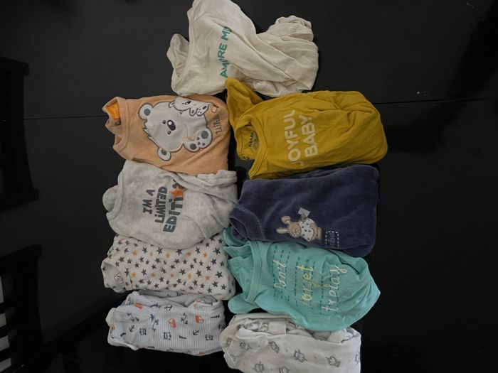 Lot de 9 pyjamas 1mois