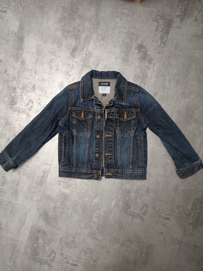 Veste en jeans bleu foncé